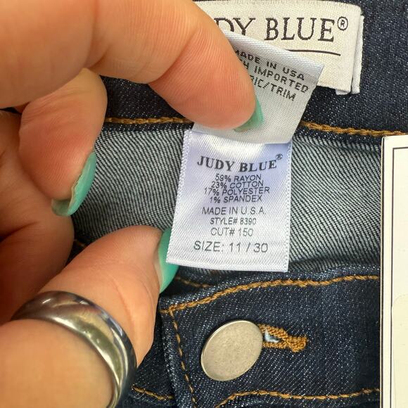Judy Blue Handsand Dark Blue Rayon Skinny Jeans 8390 NWT Size 11/30 - Picture 5 of 9